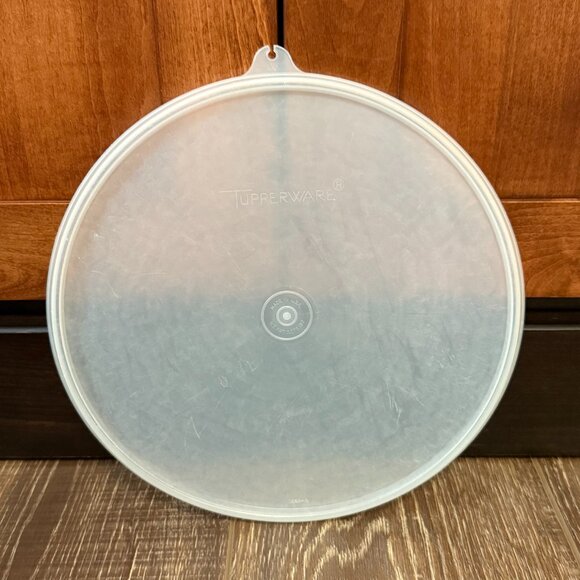 Tupperware Tall Canister - Picture 15 of 16